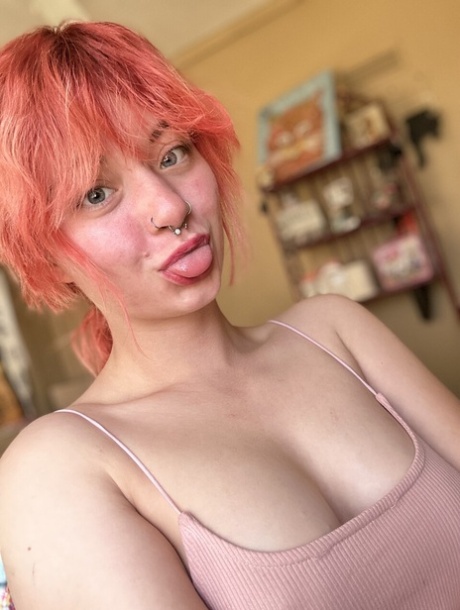 thick redhead naked image