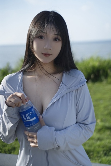 asiatiske store bryster porno erotisk Foto