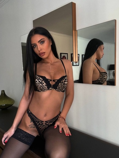 gata de lingerie sexy exclusivo foto