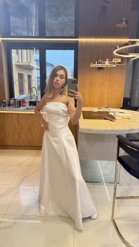 bride sexy photos