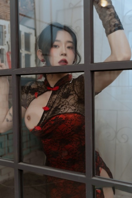 solo asiatique sexy nue image