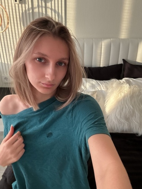 blond teenager nøgen pornografisk fotos