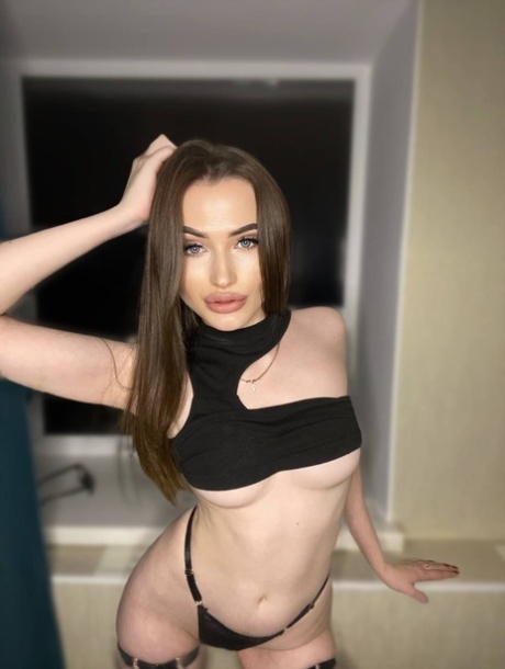giovane sgualdrina adulto foto