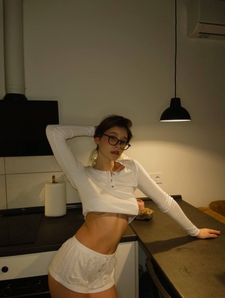 dünne Brille pornografische bilder