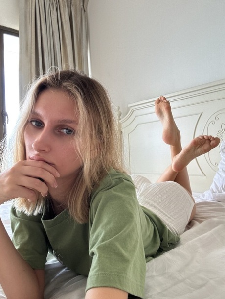 giovane spesso bellissimo foto