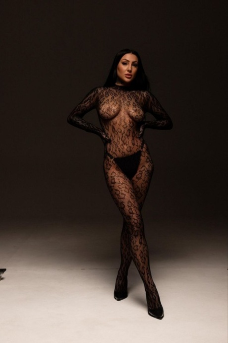 skinny pantyhose pornographic photos