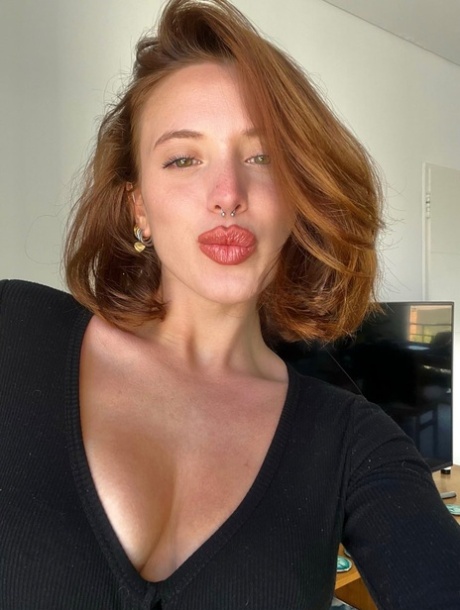 skinny teen big tits sexy xxx photo