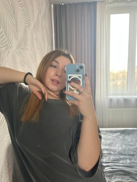 mirror selfie beautiful nude pics