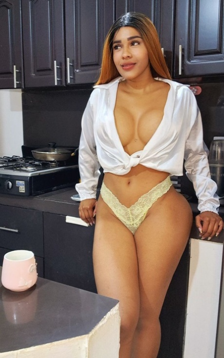 thick redhead naked pictures