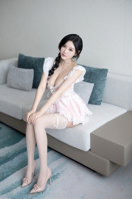 lingerie plantureuse chaud exclusif images