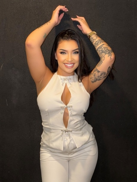 giovane interrazziale hd archivio