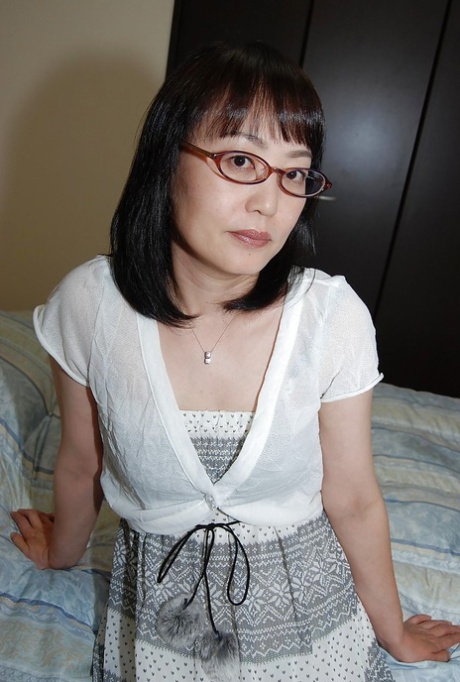 occhiali asiatici il massimo dell'erotismo Immagine