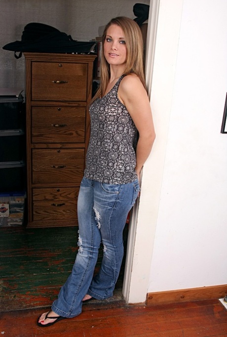 Megan Fenox erotic star img