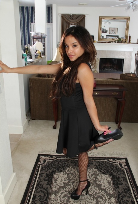 Viviann Wood exclusive actress img