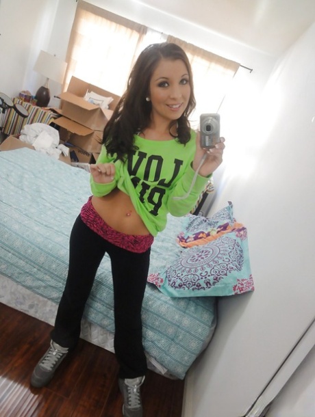 Sasha Hall free star pic