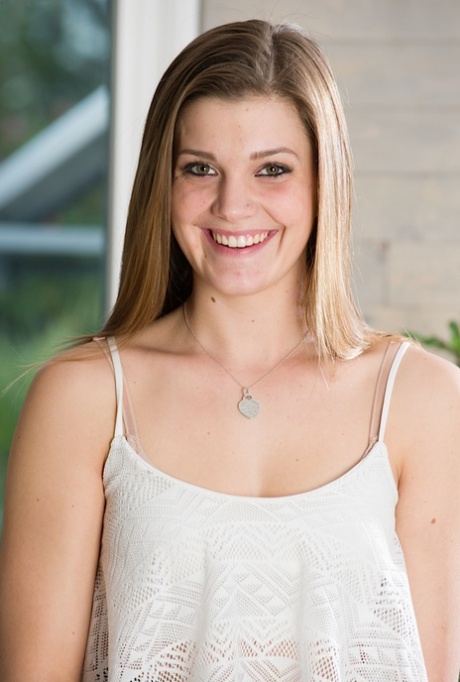 Aubrey Snow pornographic actress image
