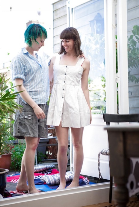 妈妈脱衣服 A片 檔案