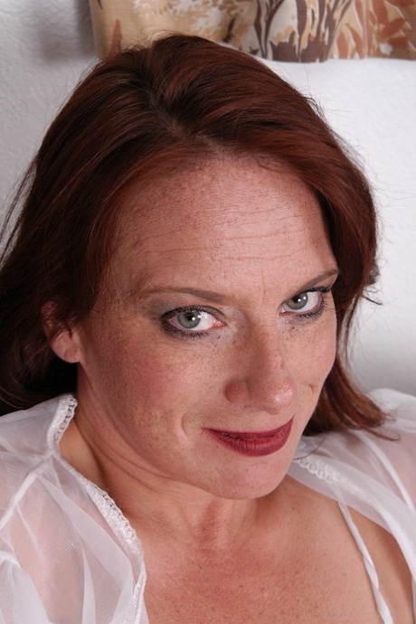 nena madura desnudo imagen