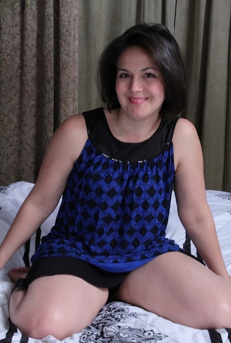 Carlita Johnson model perfect image