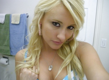 Mallory Rae high quality pornstar photos