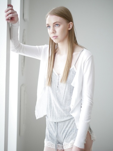 Abi Grace top model pics