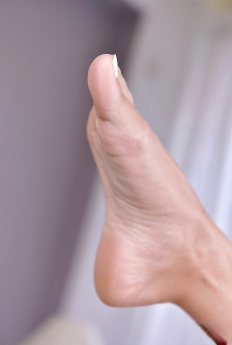 cute feet art porn pic