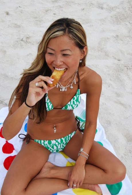 asiatisk strand pornografisk perfekt bild
