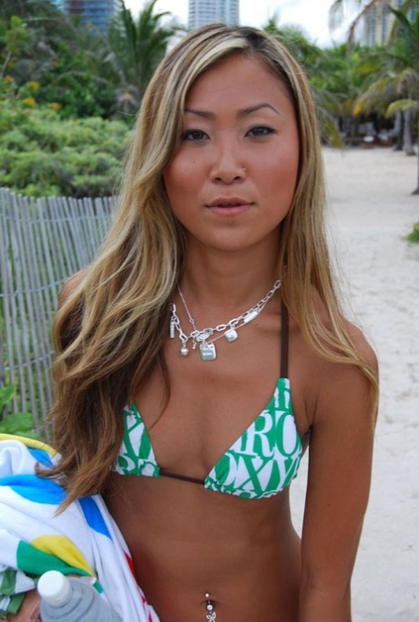asian bikini porno galleries