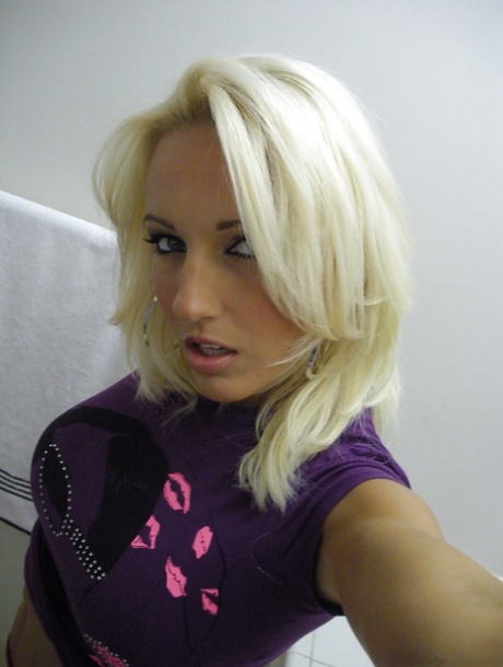 Cody Love pornstar gallery