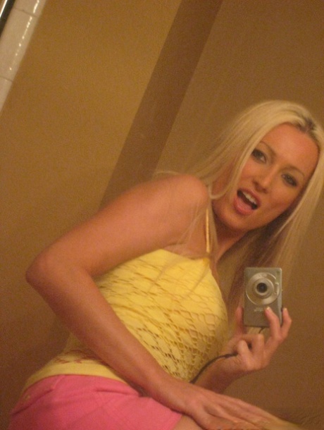 Diana Doll pornstar perfect img