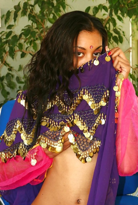 毛深いインド人 美しいヌード 写真