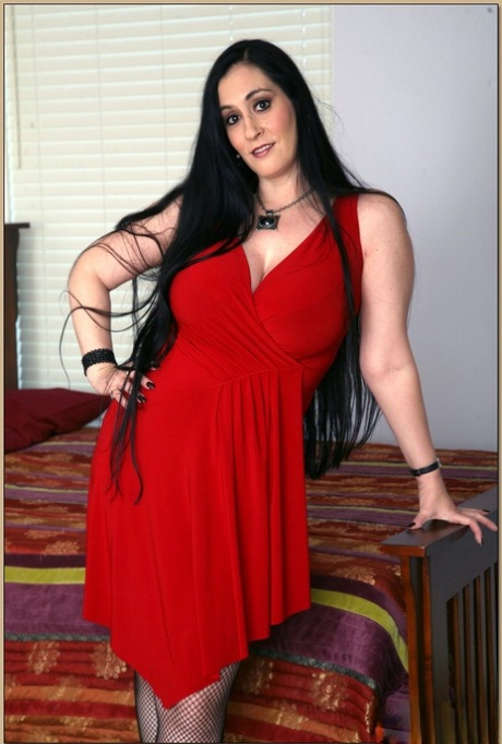 thick thighs mature art xxx image