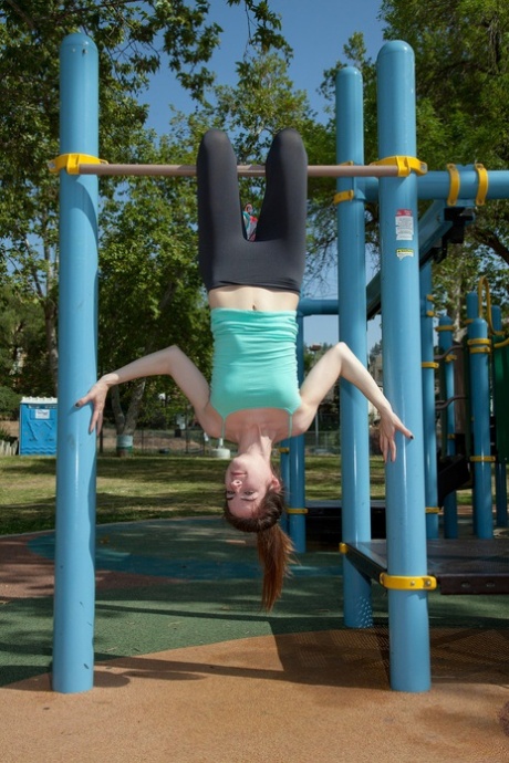 amateur yoga pants xxx pictures