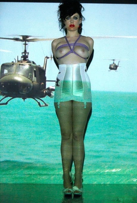 Sovereign Syre erotic model pics