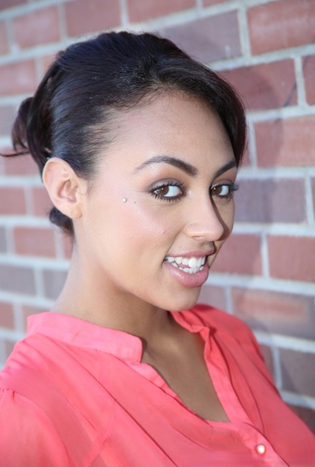 light skin ebony beautiful photos