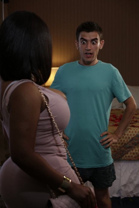 ebony milf pornographic photos