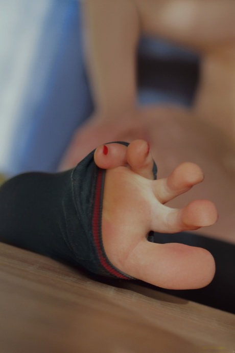 los pies se burlan sexo pornografico archivo