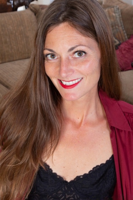 Vivian Smith model adult photo