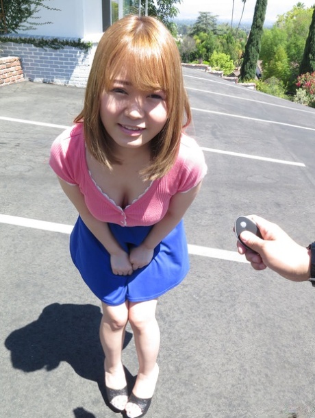 日本のぽっちゃり女性 アートヌード アーカイブ