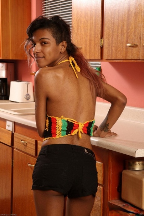 exotic teen art nude image