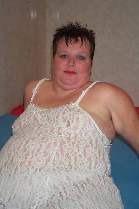 fat mature hot nude pics