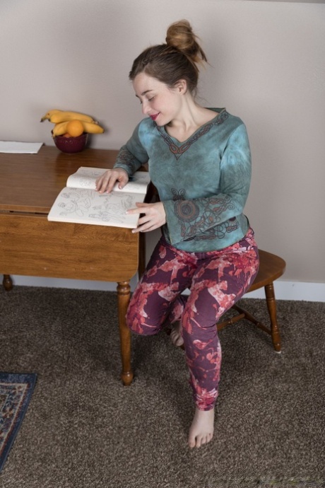 mature yoga pants pornos picture