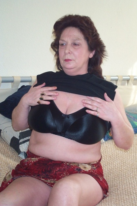 成熟的 pawg 裸 檔案