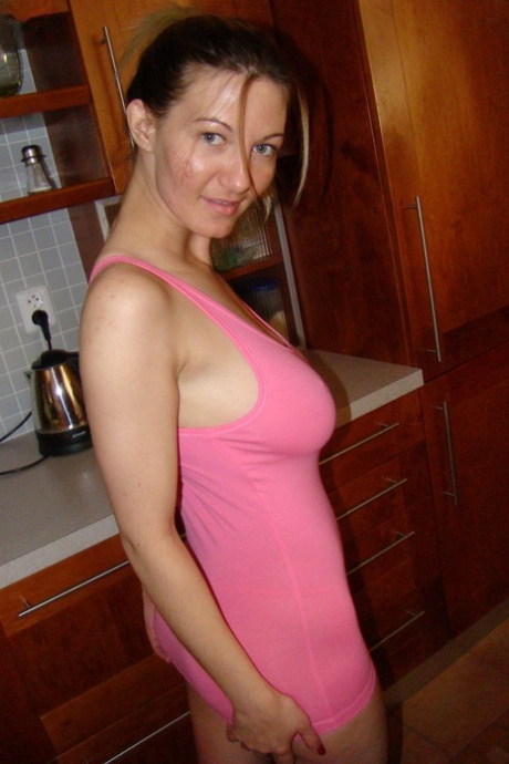 Lovely Vanessa star high quality photos