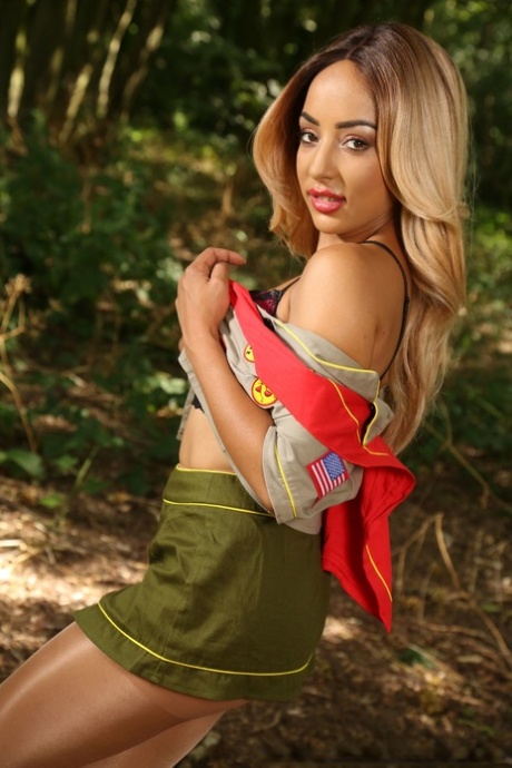 Kayla Louise model adult picture