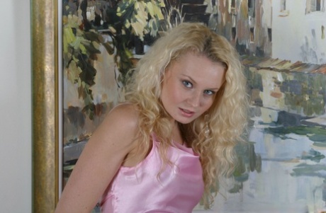 krøllet blond smuk gratis img