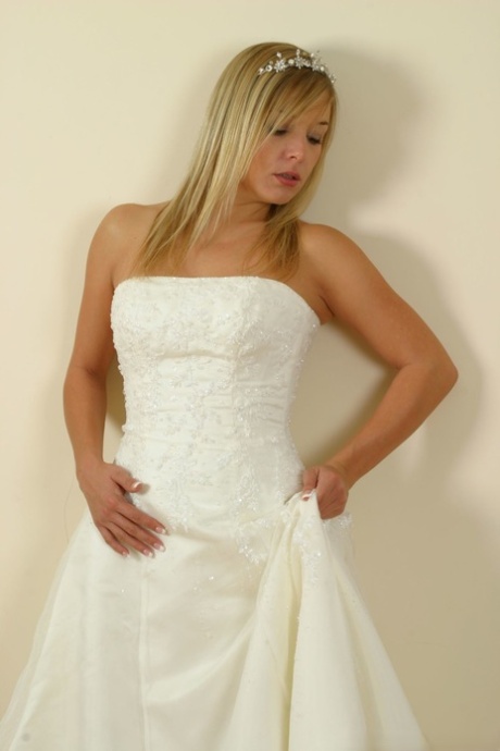 Karen Wood model high quality img