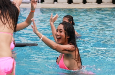 ladyboy bikini free gallery
