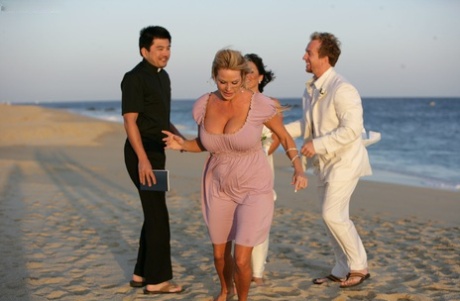 volwassen strand naakten pornografisch afb