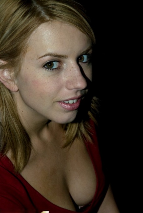 vollbusiges BDSM nackt erotische foto
